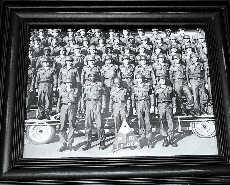 group soldier pic