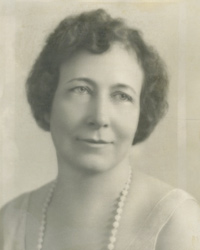 Mrs. Robert Lincoln Hoyal